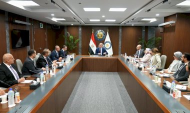 وزير البترول والثروة المعدنية يلتقي مجموعة من كوادر الإدارة المتوسطة والشابة