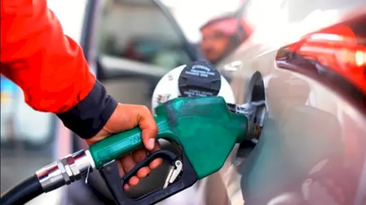 رئيس الوزراء: الحكومة مهدت لارتفاع أسعار المحروقات منذ عام كامل