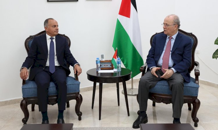 سفير مصر في رام الله يلتقي رئيس دولة فلسطين