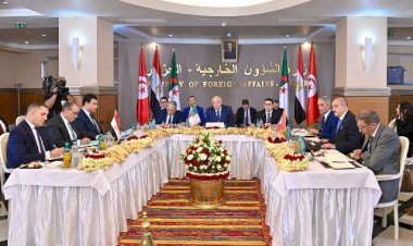 وزير الخارجية يشارك في اجتماع الآلية الثلاثية لدول جوار ليبيا بالجزائر