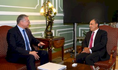 وزير الخارجية يستقبل وزير البترول والثروة المعدنية