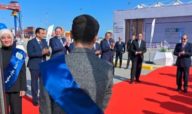 الرئيس السيسي يفتتح محطة سكاي بورتس متعددة الأغراض بميناء شرق بور سعيد