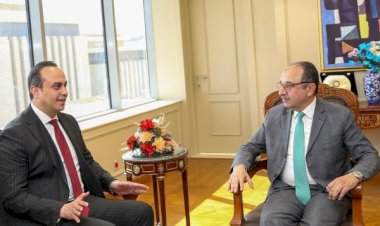 وزير قطاع الأعمال العام يستقبل رئيس هيئة الرعاية الصحية لبحث تعزيز التعاون المشترك