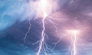 الأقمار الصناعية ترصد سحبا ممطرة.. وتحذيرات من برق ورعد