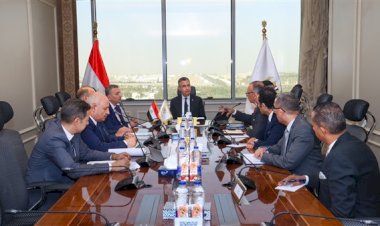 وزير التموين يجتمع مع رئيس الشركة العامة لتجارة الجملة لمتابعة استعدادات شهر رمضان