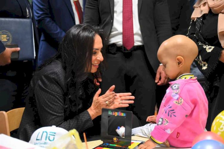 وزيرة التضامن الاجتماعي تلتقي المرضى بمستشفى شفاء الأورمان بمدينة طيبة بالأقصر