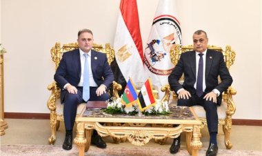 وزير الإنتاج الحربي يلتقي وزير الصناعات الدفاعية لدولة أذربيجان