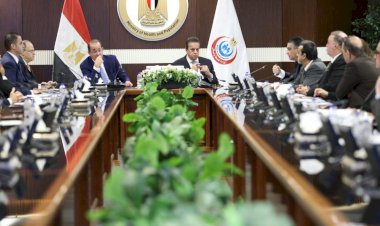 وزير الصحة يبحث مع وزير المالية انتظام سلاسل توريد الأدوية والمستلزمات الطبية