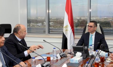 وزير الاستثمار يلتقي رئيس مجلس إدارة شركة إل جي - مصر لاستعراض مشروعات الشركة وخططها التوسعية