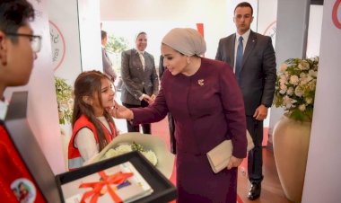 السيدة انتصار السيسي: عمل يثمر عطاء يتجدد هو شعارنا اليوم للهلال الاحمر المصري