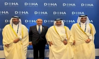 وزير الخارجية يلتقي وزراء المالية والتجارة والصناعة والمواصلات في دولة قطر