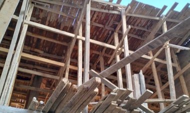 إصابة 7 عمال في سقوط صبّة خرسانية داخل مبنى تحت الإنشاء ببنها