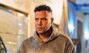 رئيس الأوبرا يتسلم درع تكريم مهرجان الأوبرا العربية الأول بالدوحة