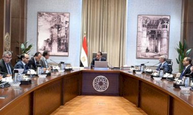 رئيس الوزراء يتابع مستجدات العمل في عدد من ملفات وزارة الصحة والسكان