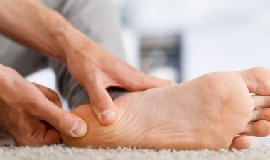 الأسباب الخفية وراء التهاب اللفافة الحمضية