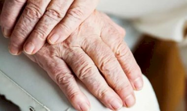 عادات يومية تسرّع من الشيخوخة