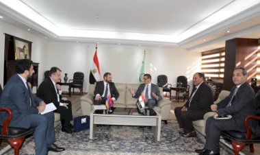 وزير الزراعة يبحث مع وزير الاقتصاد الأرميني آفاق التعاون الزراعي المشترك وزيادة فرص الاستثمار