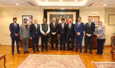 وزير قطاع الأعمال العام يستقبل سفير الهند بالقاهرة والرئيس التنفيذي لشركة الفنادق الهندية المحدودة