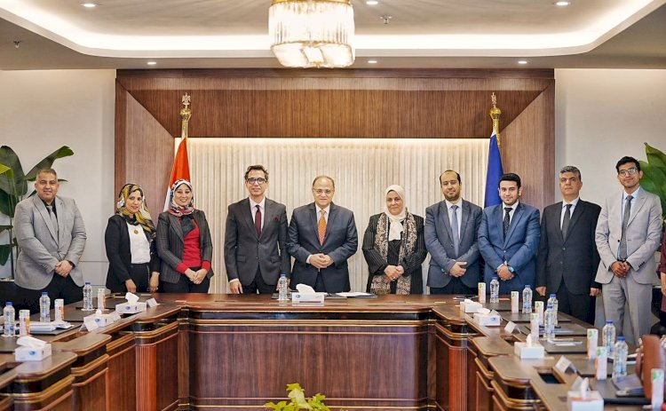 رئيس هيئة الدواء يلتقي ممثلي "صن فارما" لبحث دعم الصناعة وتطوير التوسع الصناعي والتصديري