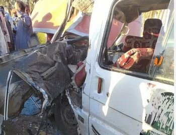 مصرع شخض وإصابة 11 آخرين فى حادث تصادم سيارتين بالطريق الزراعي بالمنيا