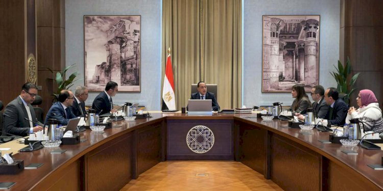 وزيرة التنمية تُقيل رئيس حي النزهة بالقاهرة بسبب التقصير في ملف التصالح