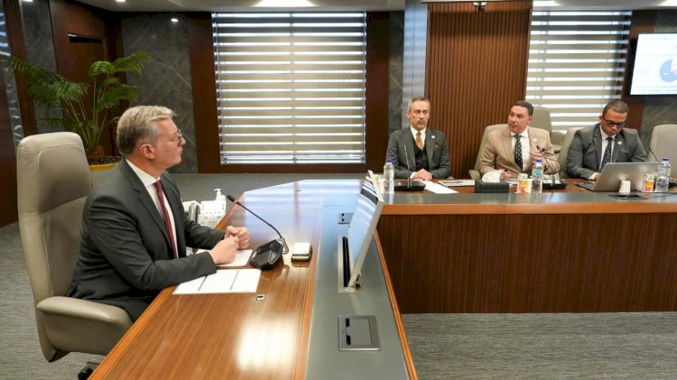 وزير البترول والثروة المعدنية يبحث تطوير آلية تدريب جميع سائقي نقل المنتجات البترولية