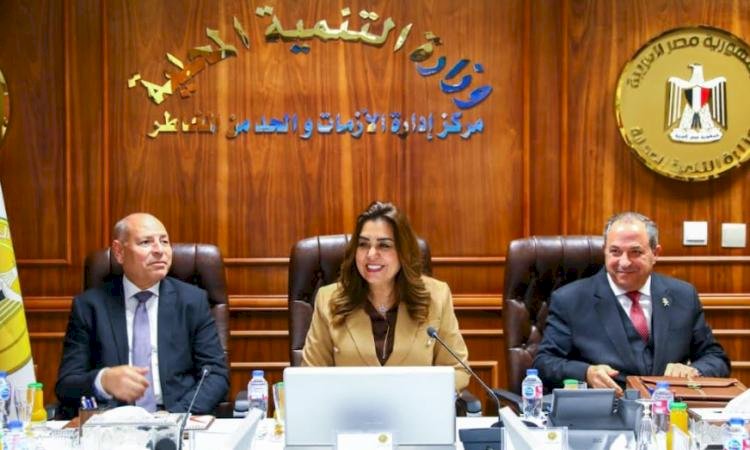 وزيرة التنمية تناقش مع محافظ القاهرة مقترح تطوير المرحلة الثانية من سوق العتبة