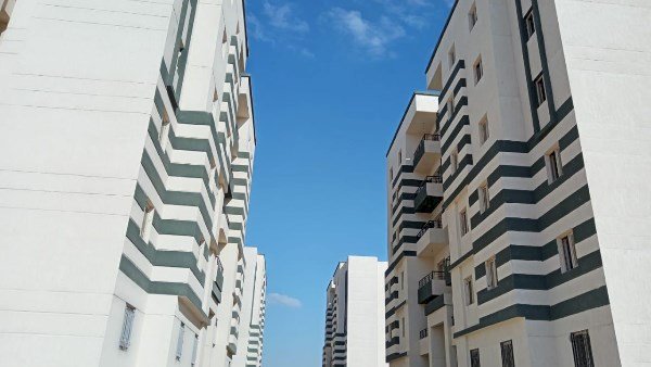 وزير الإسكان يتابع موقف مشروعات وحدات المبادرة الرئاسية" سكن لكل المصريين" بعددٍ من المدن الجديدة