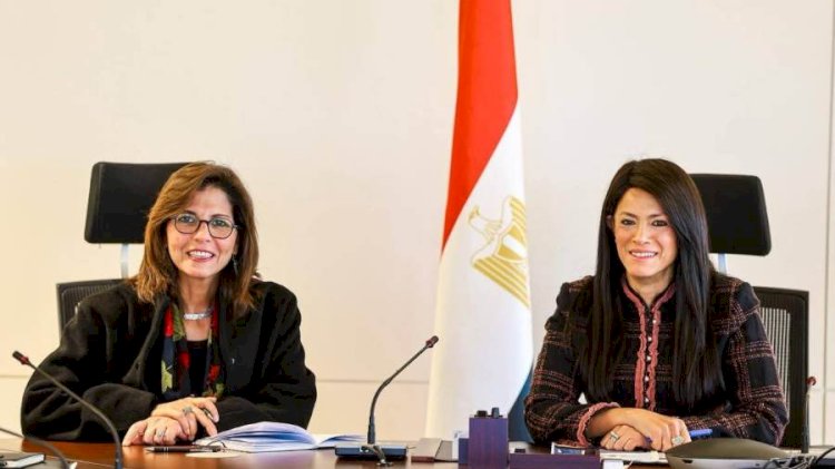 وزيرة التخطيط والمدير التنفيذي للأكاديمية الوطنية للتدريب تناقشان الخطة المستقبلية للأكاديمية وبرامجها التدريبية