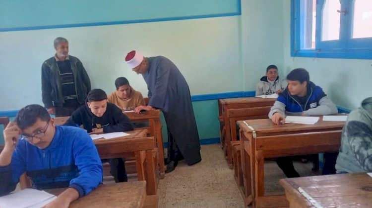 طلاب الأزهر يؤدون اليوم امتحانات نصف العام.. وإجراءات وممنوعات جديدة باللجان