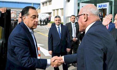 رئيس الوزراء يتفقد أعمال تطوير مصنع عربات السكك الحديدية ومترو الأنفاق "سيماف" بحلوان