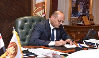 وزير العمل يعتمد صرف 3.1 مليون جنيه لدعم العمالة غير المنتظمة في 23 محافظة