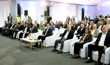 رئيس الوزراء يشهد توقيع اتفاقيات التمويل المبدئية لمشروع «ڤالي للطاقة المستدامة»