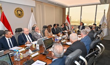 وزير التموين والدكتور أسامة الجوهري يستعرضان خطوات إطلاق تطبيق كارت المفتش للرقابة على المنشآت التموينية