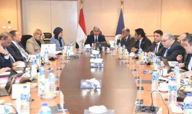 وزير السياحة والآثار يترأس اجتماع مجلس إدارة المجلس الأعلى للآثار