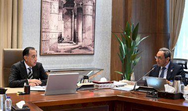 رئيس الوزراء يتابع مع محافظ قنا الموقف التنفيذي لعدد من المشروعات التنموية والخدمية