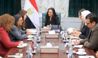 وزيرة التضامن الاجتماعي تلتقي رئيسة بعثة اللجنة الدولية للصليب الأحمر بالقاهرة