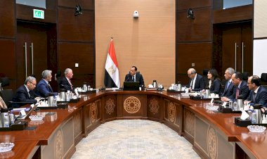 رئيس الوزراء يلتقي رئيس شركة "بوينج" الأمريكية لبحث فرص تعزيز وتطوير الشراكة القائمة