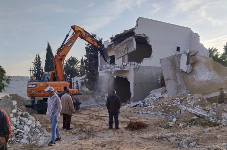 حملة مكبرة لإزالة التعديات واسترداد أراضى أملاك الدولة بمركز ومدينة قنا