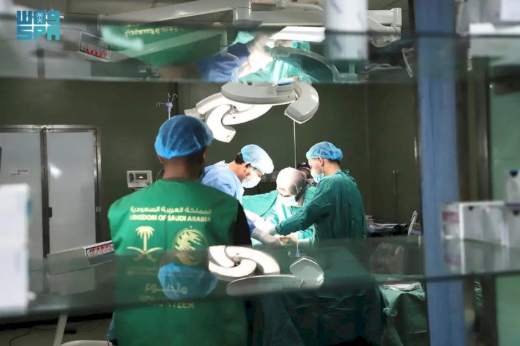 الفريق الطبي التابع لمركز الملك سلمان للإغاثة في قطاع غزة يجري 149 عملية متخصصة بالجراحة العامة وجراحة العظام