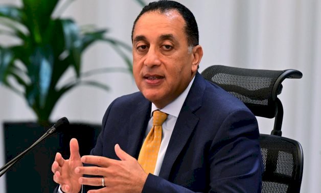 رئيس الوزراء يبدأ جولة ميدانية بعدد من المشروعات التنموية والخدمية بالأقصر