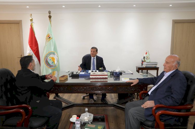 وزير الزراعة يستقبل رئيس اتحاد منتجي الدواجن لبحث استقرار وتوازن الأسعار