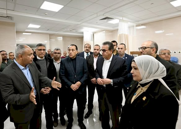 رئيس الوزراء يتفقد الأعمال النهائية لمشروع مستشفى بولاق الدكرور العام بالجيزة