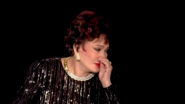 مبلاقيش حد جنبي وبكلم ربنا.. سر بكاء لبلبة على الهواء