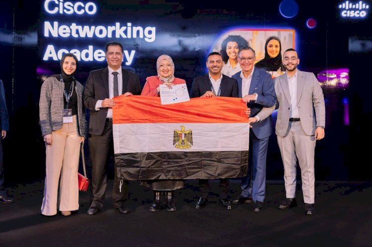 تطوير التعليم بالوزراء يفوز بجائزة التميز من سيسكو العالمية تقديرًا لإنجازاته في التدريب التكنولوجي أعلن صندوق
