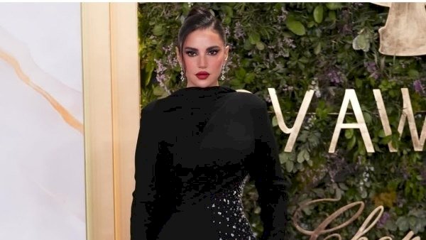 درة تخطف الأنظار بإطلالة جذابة