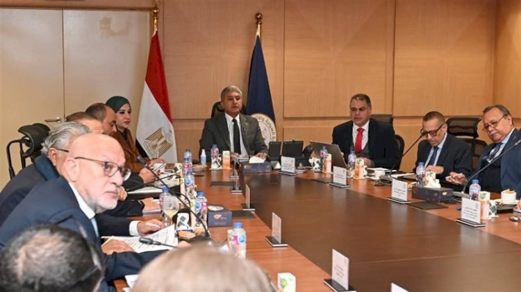 وزير السياحة والآثار يترأس اجتماع مجلس إدارة الهيئة المصرية العامة للتنشيط السياحي