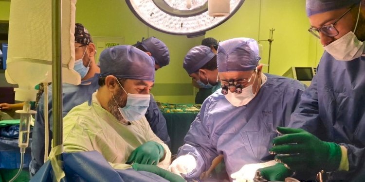 إنقاذ حياة شابة بجراحة زراعة كبد طارئة بمعهد الكبد القومي بجامعة المنوفية