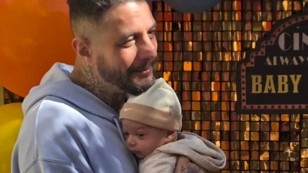 أحمد الفيشاوي يحتفل بسبوع نجل سمية الألفي