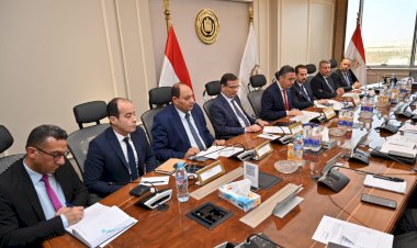 وزيرا التموين والزراعة ورئيس جهاز مستقبل مصر يبحثون مستقبل صناعة السكر